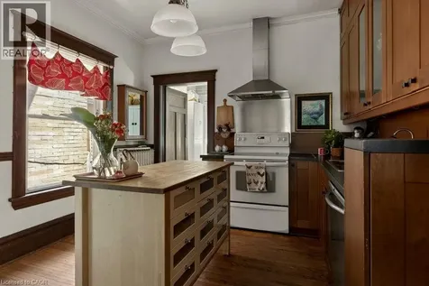 111 Spadina Avenue Hamilton ON L8M 2X4