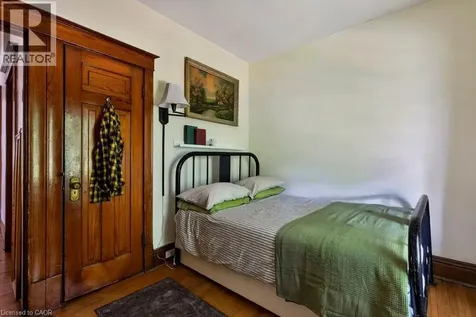 111 Spadina Avenue Hamilton ON L8M 2X4