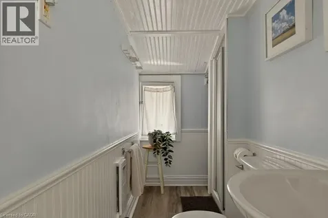 111 Spadina Avenue Hamilton ON L8M 2X4