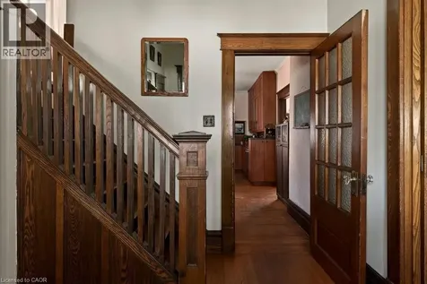 111 Spadina Avenue Hamilton ON L8M 2X4