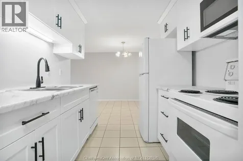 955 Grand Avenue West Chatham ON N7L 1Z9