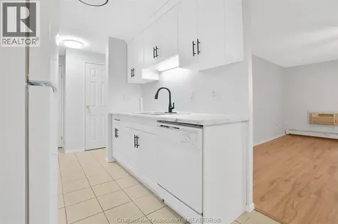 955 Grand Avenue West Chatham ON N7L 1Z9