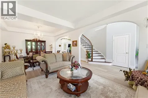 805 Munich Circle Waterloo ON N2V 2N5