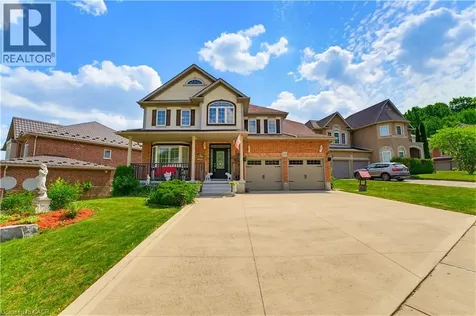 805 Munich Circle Waterloo ON N2V 2N5