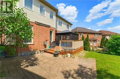 805 Munich Circle Waterloo ON N2V 2N5