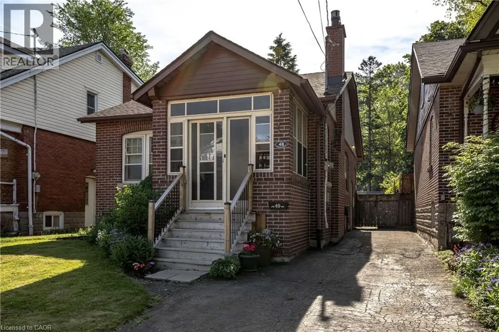 48 Longwood Road North Hamilton ON L8S 3V4