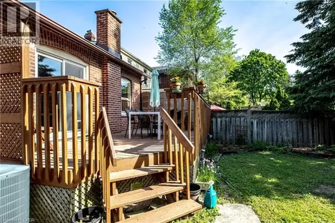 48 Longwood Road North Hamilton ON L8S 3V4