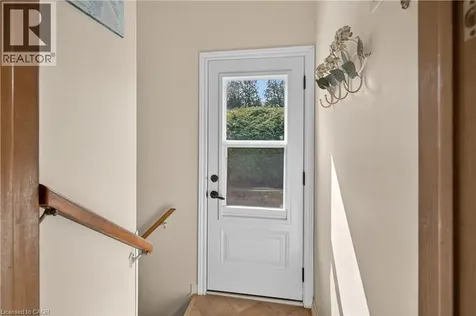 34 Helen Street Dundas ON L9H 1N3