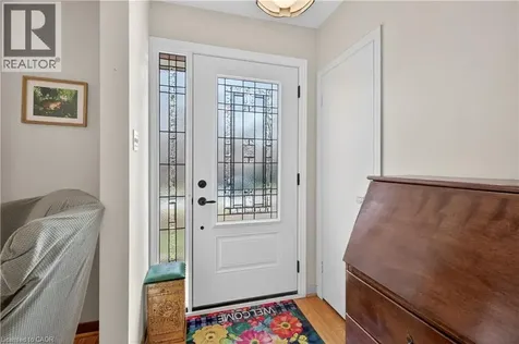 34 Helen Street Dundas ON L9H 1N3