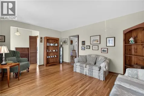 34 Helen Street Dundas ON L9H 1N3