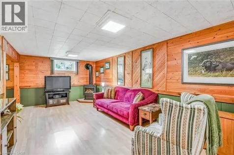 146 Clifton Downs Road Hamilton ON L9C 2P6