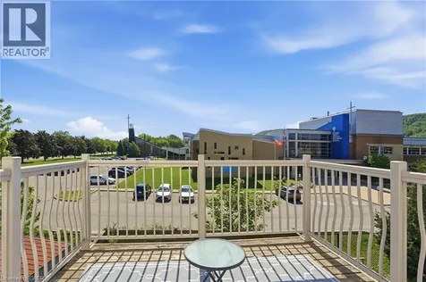 15 Hemlock Way Grimsby ON L3M 0A7