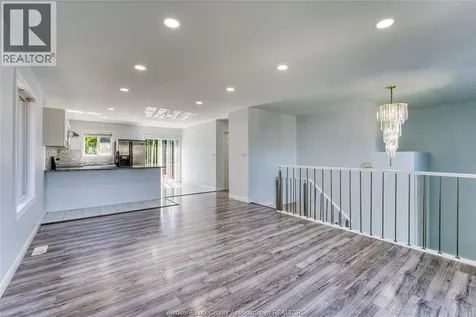 3867 Clara Avenue Windsor ON N9E 4X6
