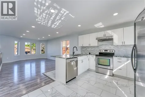 3867 Clara Avenue Windsor ON N9E 4X6