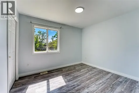 3867 Clara Avenue Windsor ON N9E 4X6