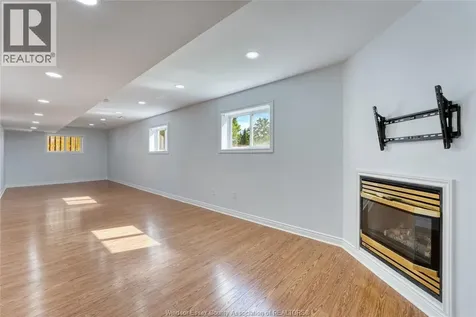 3867 Clara Avenue Windsor ON N9E 4X6