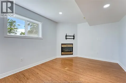 3867 Clara Avenue Windsor ON N9E 4X6