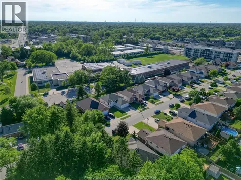 3867 Clara Avenue Windsor ON N9E 4X6