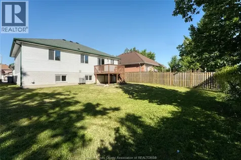 3867 Clara Avenue Windsor ON N9E 4X6