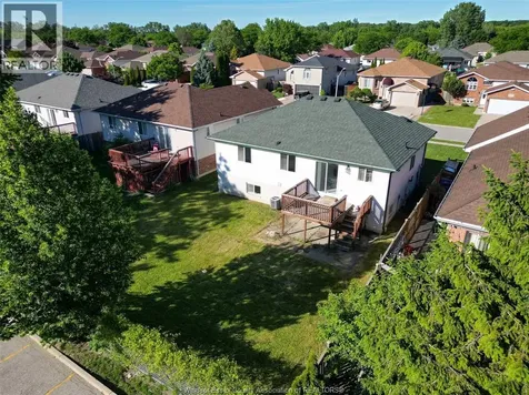 3867 Clara Avenue Windsor ON N9E 4X6
