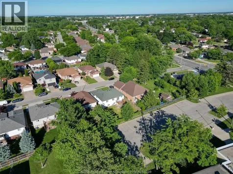 3867 Clara Avenue Windsor ON N9E 4X6
