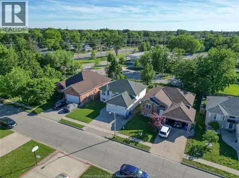 3867 Clara Avenue Windsor ON N9E 4X6