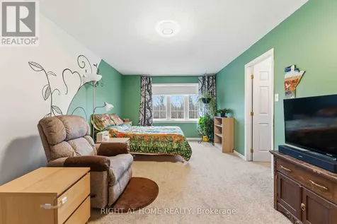 52 Fieldberry Private Ottawa ON K2J 5E8
