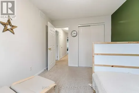 52 Fieldberry Private Ottawa ON K2J 5E8