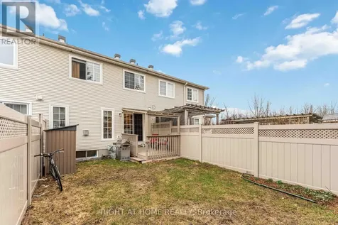 52 Fieldberry Private Ottawa ON K2J 5E8