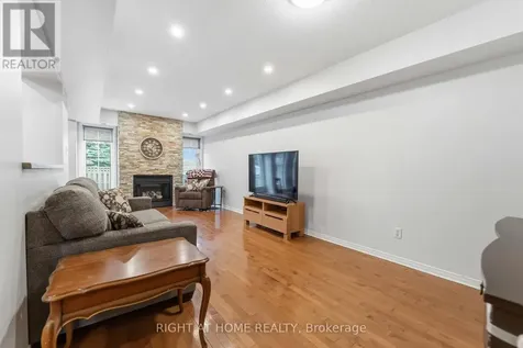 52 Fieldberry Private Ottawa ON K2J 5E8