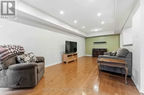 52 Fieldberry Private Ottawa ON K2J 5E8