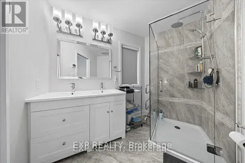 18 Ivylea Street Ottawa ON K2G 4X5