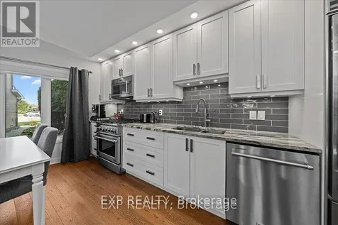18 Ivylea Street Ottawa ON K2G 4X5