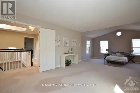 28 Country Club Drive Ottawa ON K1V 9Y5