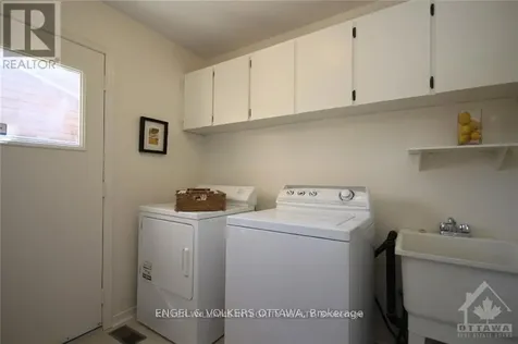 28 Country Club Drive Ottawa ON K1V 9Y5