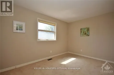 28 Country Club Drive Ottawa ON K1V 9Y5