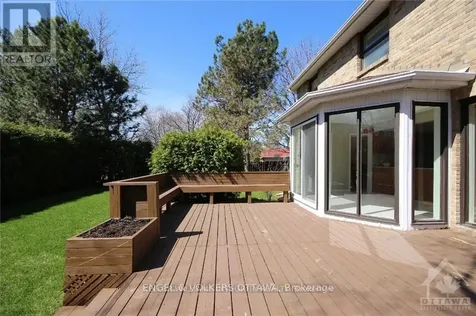 28 Country Club Drive Ottawa ON K1V 9Y5