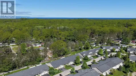 46 Garden Grove Crescent Wasaga Beach ON L9Z 0E6