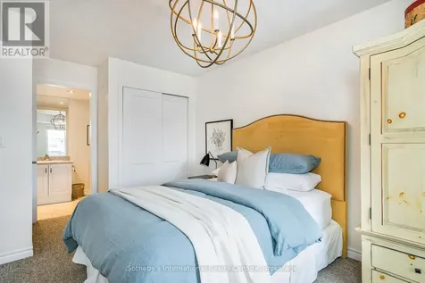 6 Brandy Lane Collingwood ON L9Y 0X4