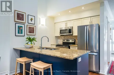 6 Brandy Lane Collingwood ON L9Y 0X4