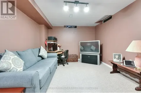 33 Fairway Court Brampton (heart Lake East) ON L6Z 4W4