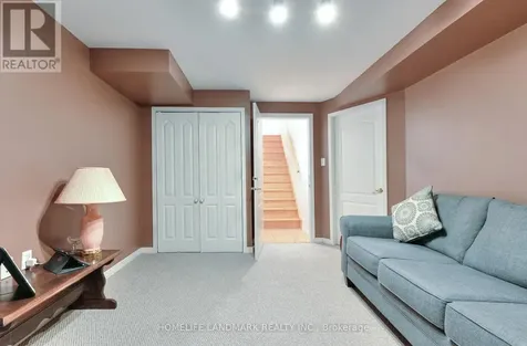 33 Fairway Court Brampton (heart Lake East) ON L6Z 4W4