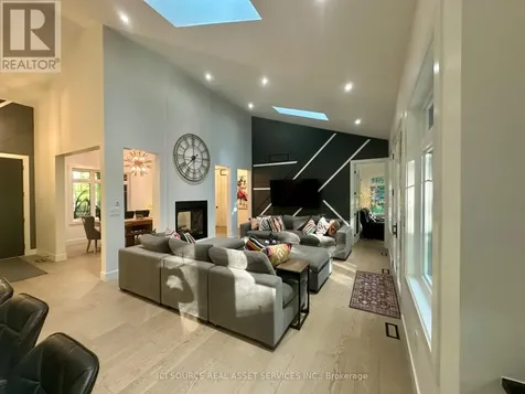 13 Timberrun Court Hamilton ON L0P 1B0