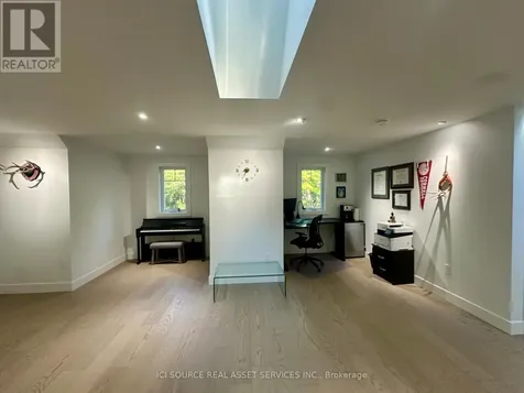13 Timberrun Court Hamilton ON L0P 1B0