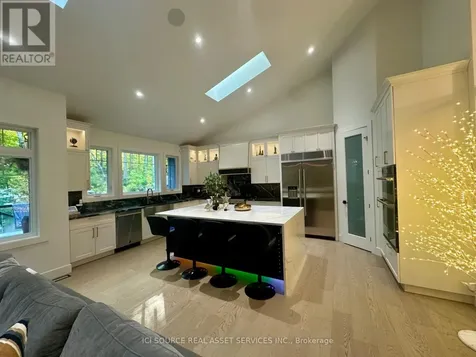 13 Timberrun Court Hamilton ON L0P 1B0