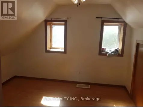 209 Breithaupt Street Waterloo ON N2H 5H3