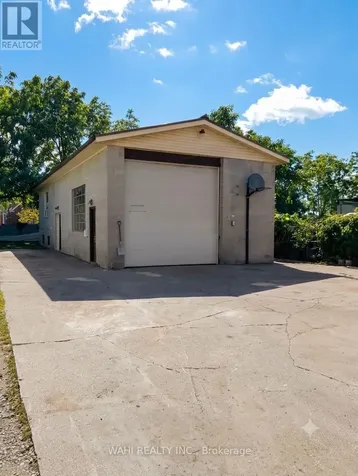 209 Breithaupt Street Waterloo ON N2H 5H3