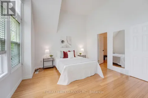 444 Lausanne Crescent Waterloo ON N2T 2X4