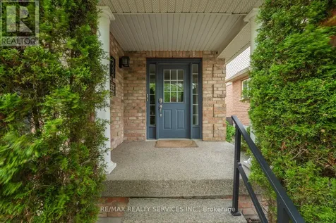 444 Lausanne Crescent Waterloo ON N2T 2X4