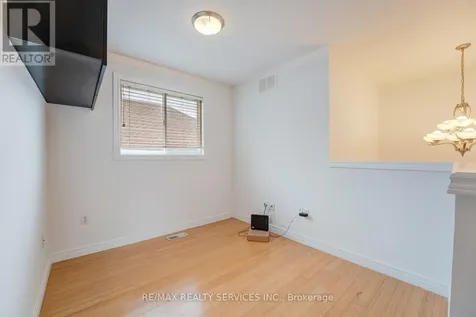 444 Lausanne Crescent Waterloo ON N2T 2X4